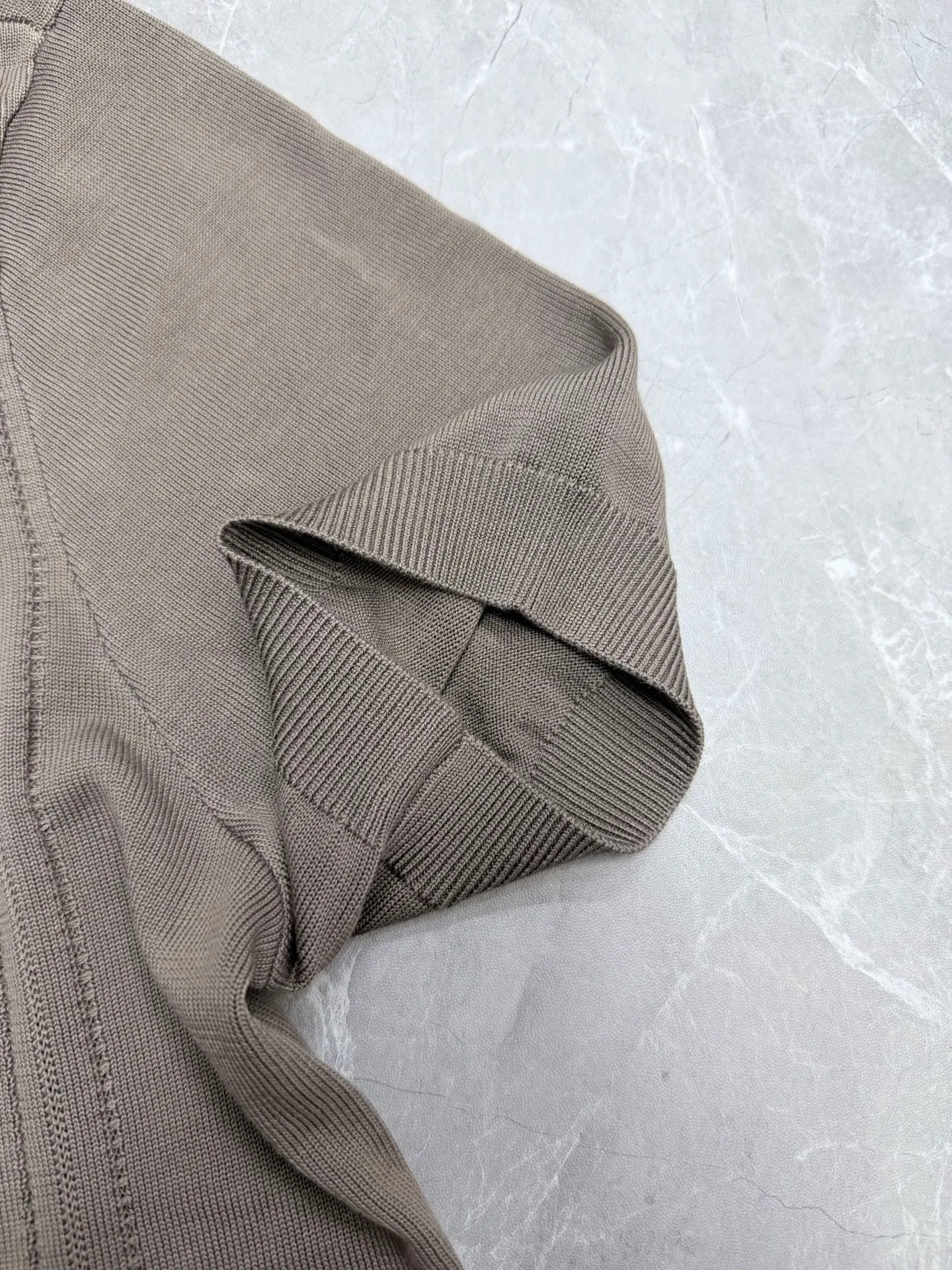 BC 26New Arrival cotton T-shirt polo short-sleeved single-breasted sweater high version. Size: S.M.L.XL.
